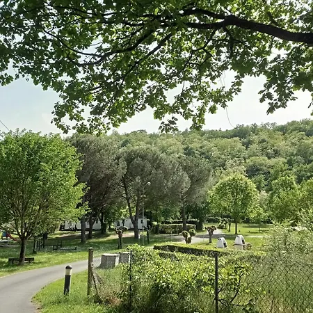 La Batisse Kamp alanı
